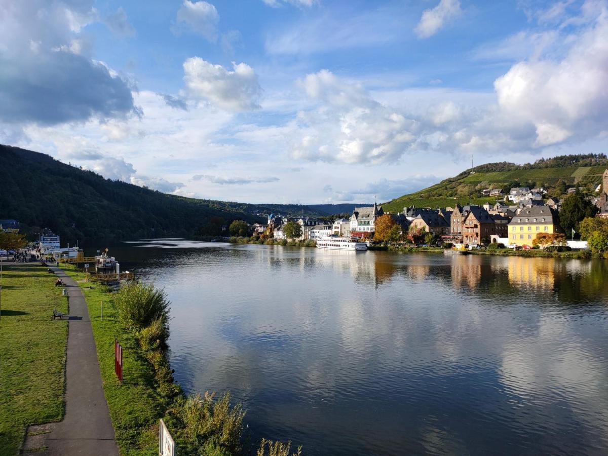Kleine Moselruhe - Gemuetliche Ferienwohnung Bis 3 Personen - Zentral In Traben-Trarbach Extérieur photo